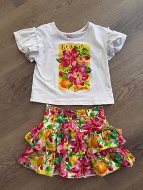 Isaac Mizrahi White Tee & Pink Floral Ruffle Skirt Set